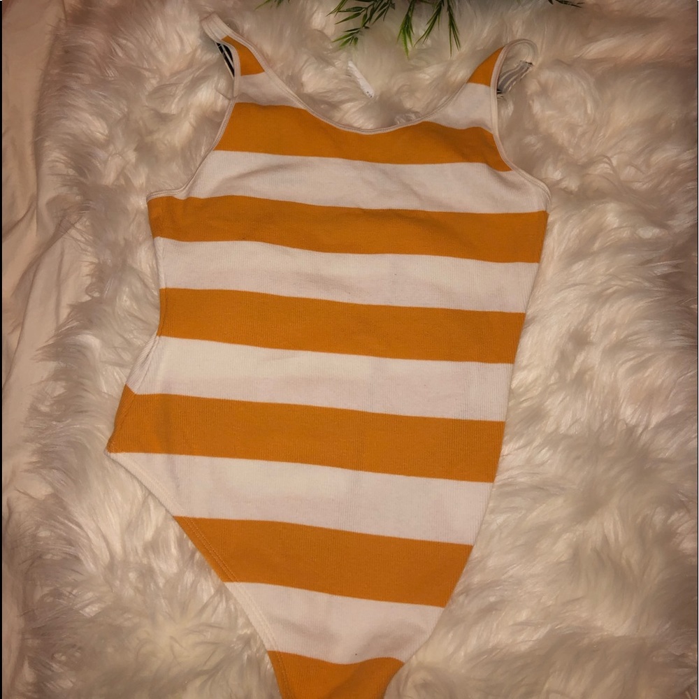 Never worn !!!!